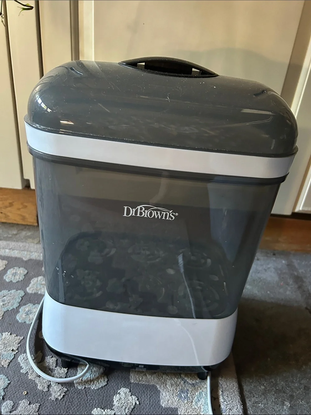 Dr.Browns Bottle Sterilizer and Dryer. Brand New!!